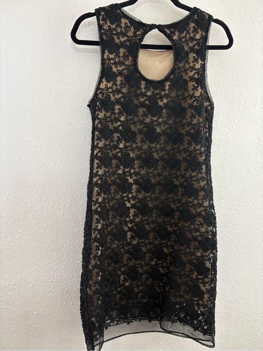 Studio M Soutache Lace Cut-Out Back sleeveless black dress size S
